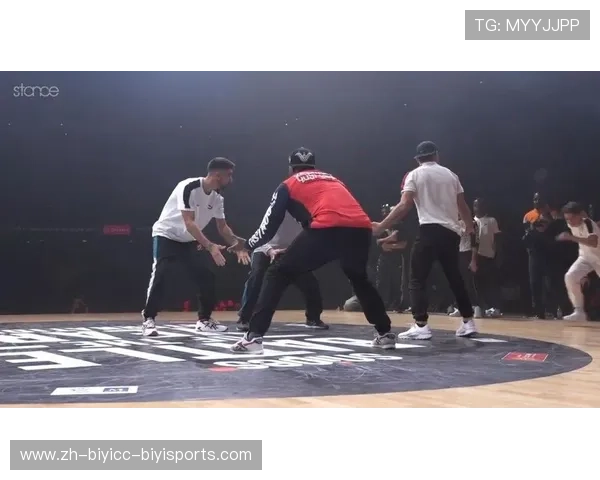 2016年火箭队录像回放精选集锦及比赛细节解析 2016年火箭队录像回放精选集锦及比赛细节解析